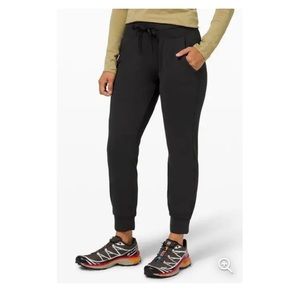 Lululemon Ready To Rulu Joggers in Black